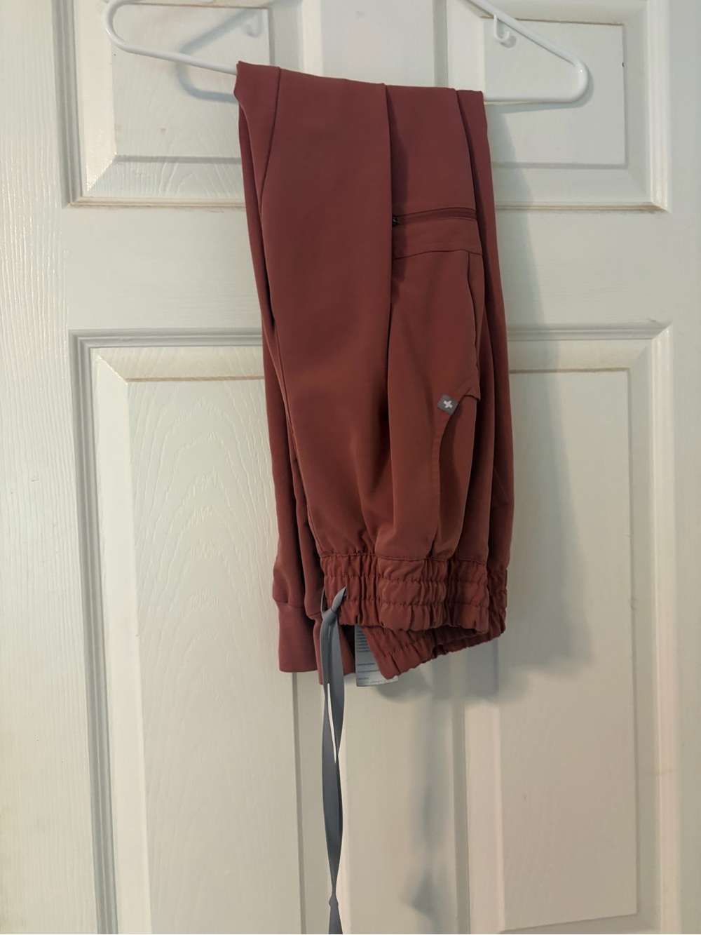 Figs Zamora High Waisted Jogger Pants in Mauve